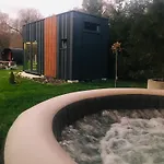 Tinyhouses & Garden Apartment