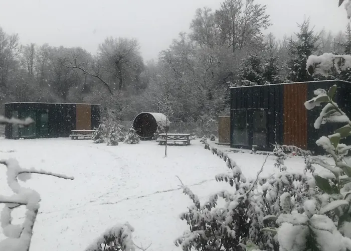 דירה Tinyhouses & Garden Gecel